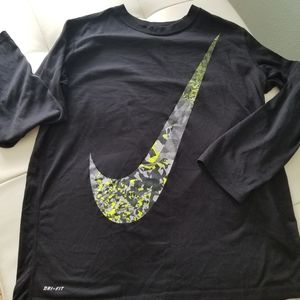 Nike dri fit long sleeve shirt